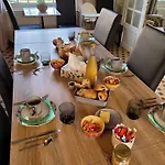 D'hotes Chez Claire Bed & Breakfast 3*