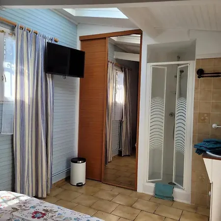 فندق مبيت وإفطار D'hotes Chez Claire بورفون ان آج
