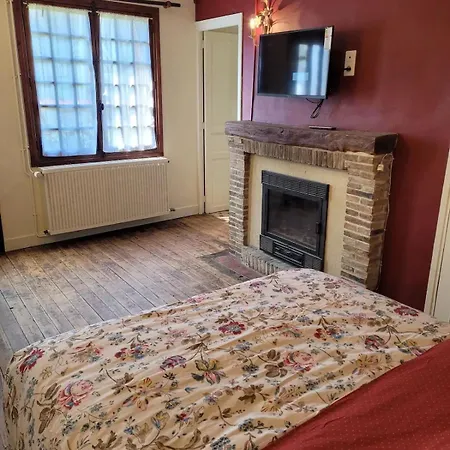 D'hotes Chez Claire 3* בוברו-אן-אוז'