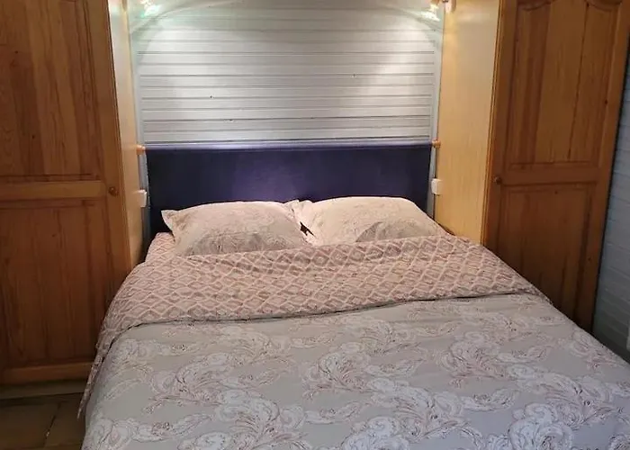 D'hotes Chez Claire Bed & Breakfast